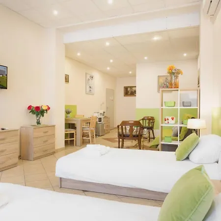 Downtown Family Shopping Street Polwiejska By Renters * Познань